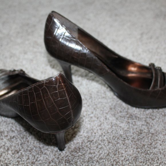 Touch of Nina Croc Print Peep Toe Florrie Heels - Picture 3 of 5